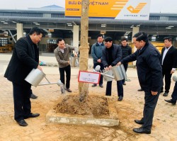 Các đồng chí lãnh đạo tỉnh hưởng ứng Tết trồng cây “Đời đời nhớ ơn Bác Hồ” Xuân Quý Mão 2023