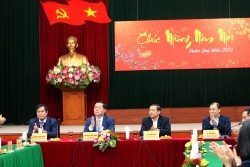 Đồng chí Nguyễn Trọng Nghĩa, Bí thư Trung ương Đảng, Trưởng Ban Tuyên giáo Trung ương và các đồng chí lãnh đạo Ban dự buổi gặp mặt đầu năm Quý Mão 2023