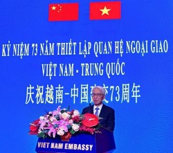 Đại sứ Phạm Sao Mai phát biểu tại Lễ kỷ niệm