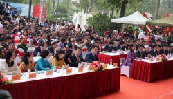 Các đại biểu dự Lễ khai mạc