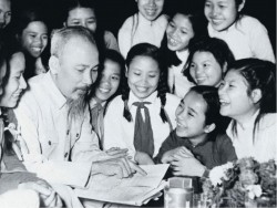 Học để đưa dân tộc ta, đất nước ta sánh vai với các cường quốc năm châu như kỳ vọng của Chủ tịch Hồ Chí Minh từng nhắc nhở  Ảnh tư liệu