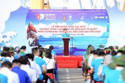 Đồng chí Nguyễn Minh Triết, Bí thư Trung ương Đoàn, Chủ tịch Hội Sinh viên Việt Nam phát biểu tại chương trình