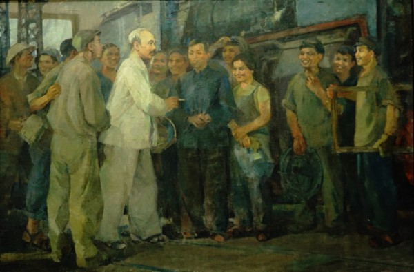 Chủ tịch Hồ Chí Minh với công nhân _Tranh: Tư liệu