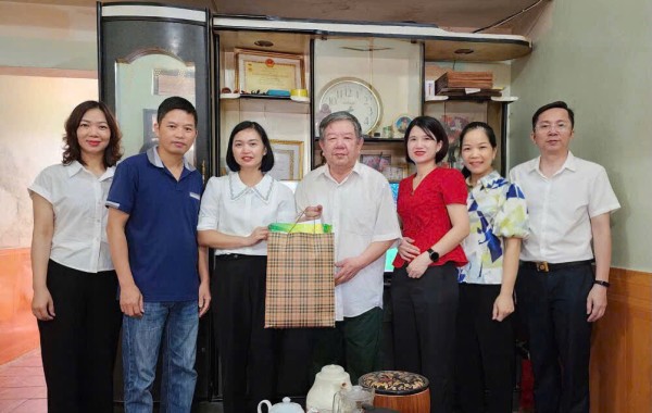 Cơ quan  Ban Tuyên giáo và Dân vận Tỉnh uỷ tổ chức thăm hỏi các gia đình chính sách nhân dịp kỷ niệm 78 năm Ngày Thương binh - Liệt sỹ (27/7/1947-27/7/2025)