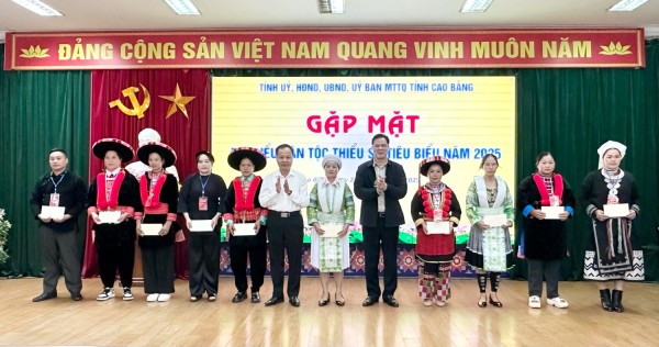 Gặp mặt đoàn đại biểu dân tộc thiểu số tiêu biểu năm 2025