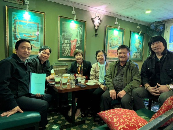 Chủ tịch UBND tỉnh Lê Hải Hòa trao đổi, làm việc với tác giả phim điện ảnh lịch sử “Ông Ké” trong chuỗi hoạt động kỷ niệm 85 năm Ngày Bác Hồ về nước