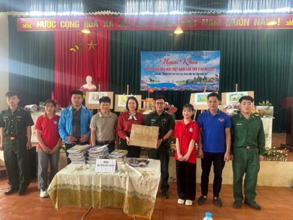 Lan tỏa tri thức từ trang sách - nền tảng nâng cao công tác tư tưởng  nơi biên cương Tổ quốc