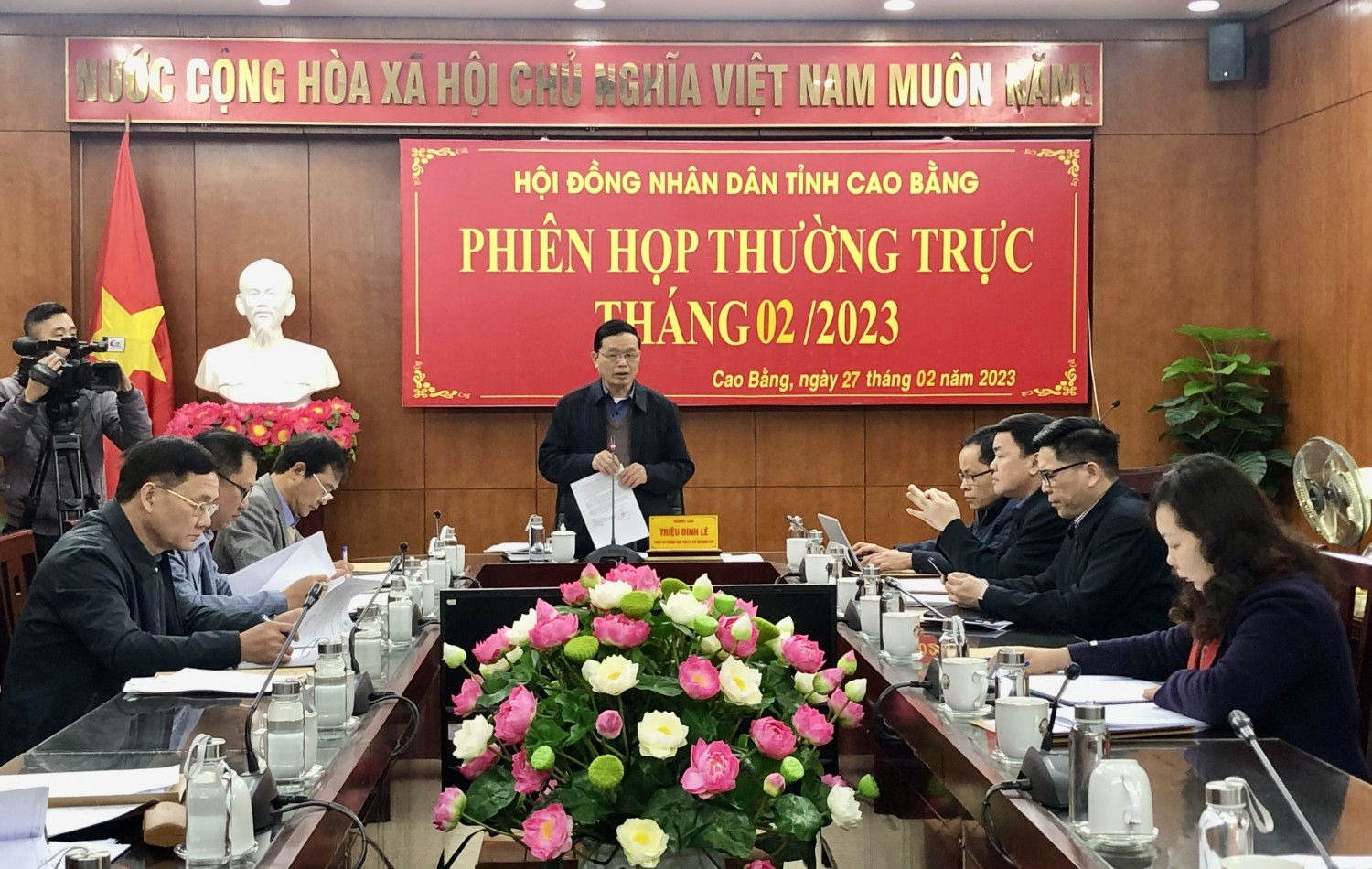 Phó Bí thư Thường thực Tỉnh ủy, Chủ tịch HĐND tỉnh Triệu Đình Lê phát biểu tại phiên họp