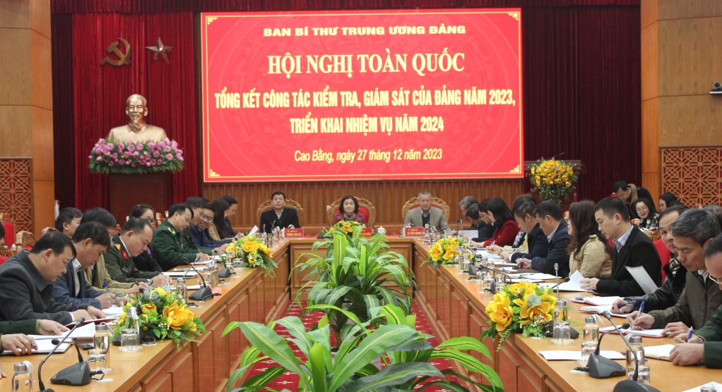 Các đại biểu dự hội nghị tại điểm cầu Cao Bằng
