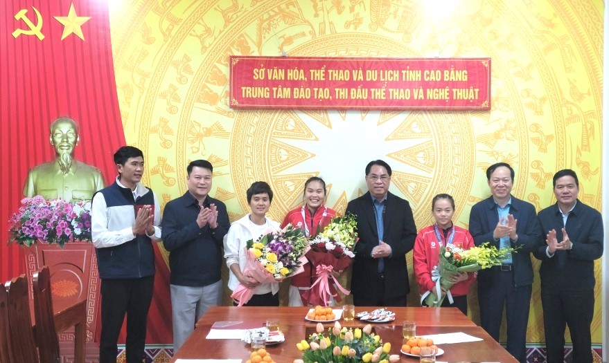 151685 151666 bi thu 2 18122715 18570315