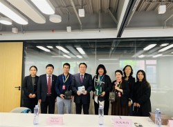 Đoàn công tác gặp mặt với Cục Điện ảnh nước Cộng hòa Nhân dân Trung Hoa.