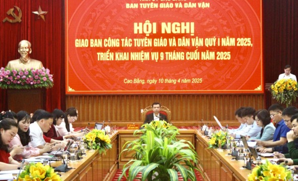 Bác Hồ với Cao Bằng - dấu ấn lịch sử và những bài học kinh nghiệm về nâng cao dân trí cho nhân dân
