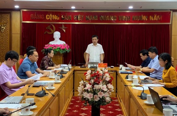 Họp đánh giá, nghiệm thu bản thảo 02 cuốn sách: “Lịch sử truyền thống ngành Thông tin và Truyền thông tỉnh Cao Bằng (1945 - 2025)” và “Lịch sử Đảng bộ Khối cơ quan và doanh nghiệp tỉnh Cao Bằng (1950 - 2025)”