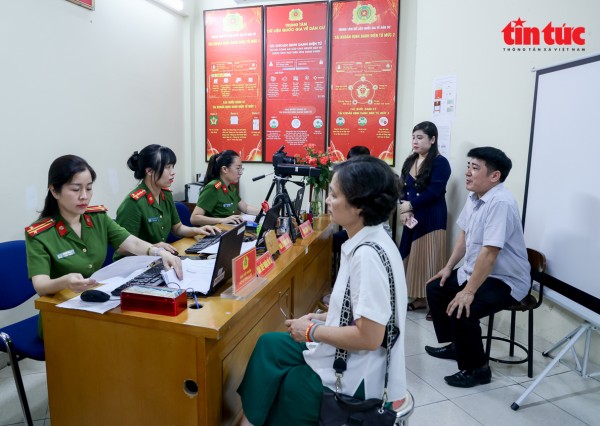 Ban Bí thư yêu cầu tiến hành đổi Thẻ đảng viên trong toàn Đảng