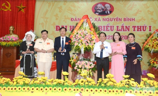 Đại tướng Trịnh Văn Quyết dự, phát biểu chỉ đạo Đại hội đại biểu Đảng bộ xã Nguyên Bình, tỉnh Cao Bằng