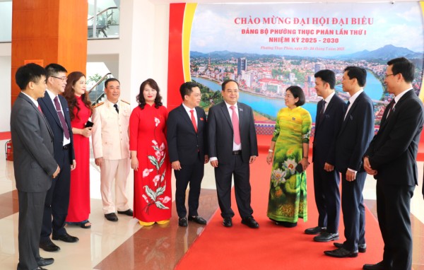 Lấy ý kiến góp ý Dự thảo Báo cáo chính trị trình Đại hội đại biểu Đảng bộ tỉnh Cao Bằng lần thứ XX, nhiệm kỳ 2025 - 2030