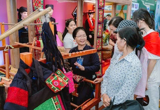 Kéo dài thời gian triển lãm “80 năm hành trình Độc lập - Tự do - Hạnh phúc” đến ngày 15/9