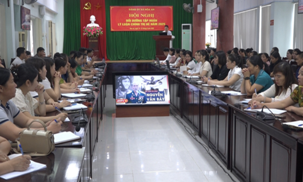 Cao Bằng hoàn thành bồi dưỡng, tập huấn lý luận chính trị hè  năm 2025  cho đội ngũ giảng viên, giáo viên và sinh hoạt chính trị  đầu khóa của học sinh, sinh viên