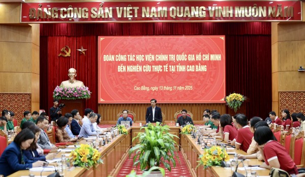 Phó Bí thư Thường trực Tỉnh uỷ Bế Thanh Tịnh làm việc với Đoàn nghiên cứu của Học viện Chính trị quốc gia Hồ Chí Minh