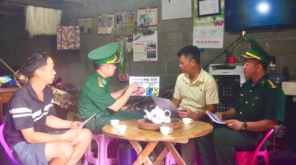 Công tác vận động quần chúng - Sức mạnh mềm của Bộ đội biên phòng Cao Bằng