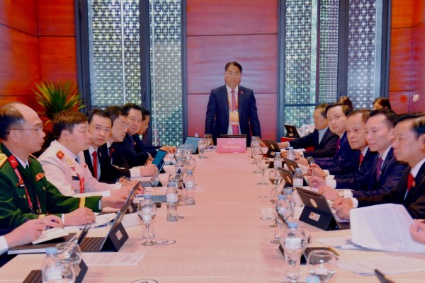 Đại biểu tỉnh Cao Bằng đóng góp nhiều ý kiến tâm huyết vào các dự thảo văn kiện trình Đại hội đại biểu toàn quốc lần thứ XIV của Đảng