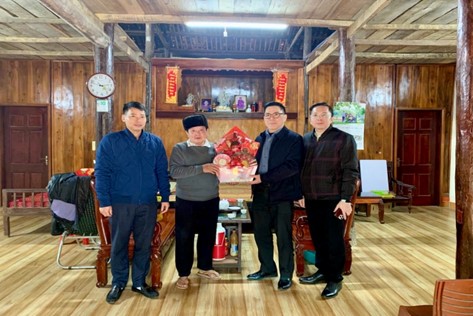 Đoàn công tác Ban Tuyên giáo và Dân vận Tỉnh uỷ thăm và chúc Tết các đồng chí nguyên Lãnh đạo Ban nhân dịp Tết Nguyên đán 2026