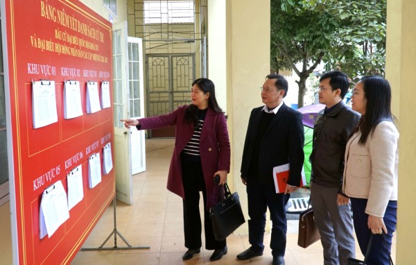Kiểm tra công tác chuẩn bị bầu cử tại các địa phương