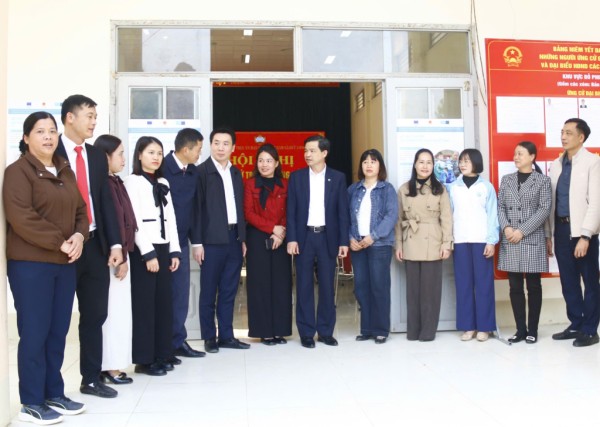 Ứng cử viên đại biểu Quốc hội khóa XVI tiếp xúc cử tri, vận động bầu cử tại xã Đức Long, Lý Bôn, Hưng Đạo và Huy Giáp