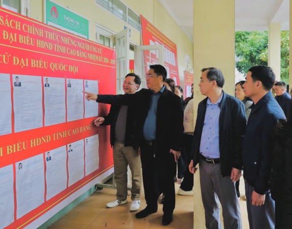 Bí thư Tỉnh ủy Phan Thăng An kiểm tra công tác chuẩn bị bầu cử tại xã Quang Hán