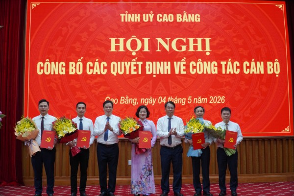 Tỉnh ủy công bố các quyết định về công tác cán bộ