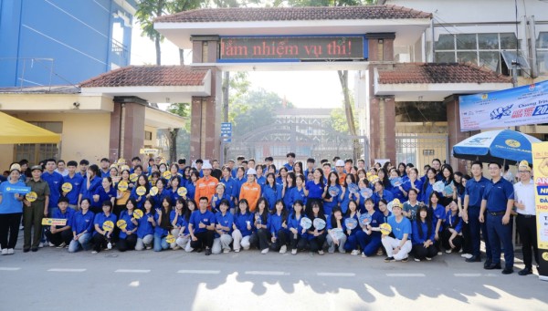 Tiếp sức mùa thi - đồng hành cùng sĩ tử
