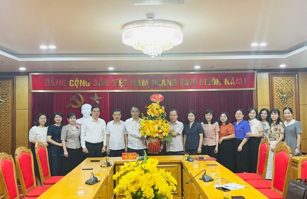 Thường trực Tỉnh ủy gặp mặt, chúc mừng Ban Tuyên giáo và Dân vận Tỉnh ủy nhân dịp Kỷ niệm 101 năm Ngày Báo chí Cách mạng Việt Nam (21/6/1925 - 21/6/2026)