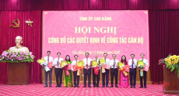 Tỉnh ủy công bố các quyết định về công tác cán bộ