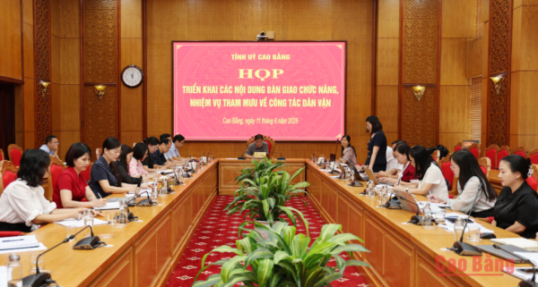 Họp triển khai các nội dung bàn giao chức năng, nhiệm vụ tham mưu về công tác dân vận