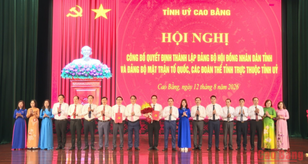 Công bố quyết định thành lập Đảng bộ HĐND tỉnh và Đảng bộ MTTQ, các đoàn thể tỉnh trực thuộc Tỉnh ủy