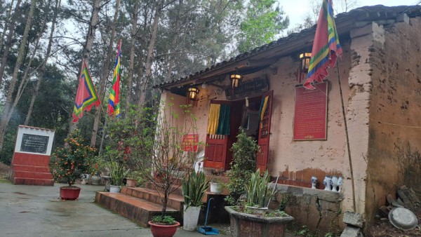 Nghiên cứu, bảo tồn và phát huy giá trị di tích lịch sử đền Hoàng Lục