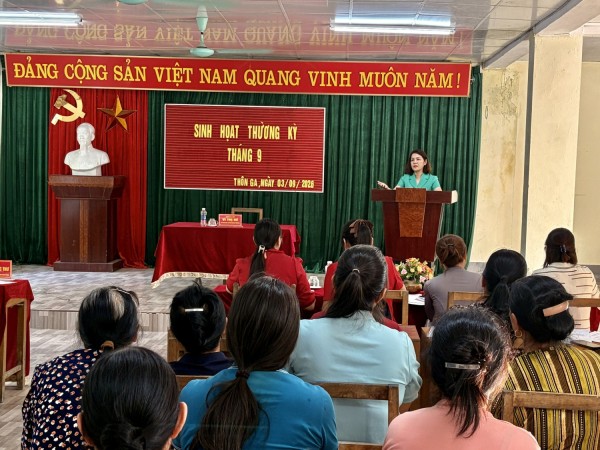 Đồng chí Hiệu trưởng Trường Chính trị Hoàng Đình Giong định hướng xây dựng “Chi bộ 4 tốt” tại Chi bộ Thôn Ga, xã Quang Trung