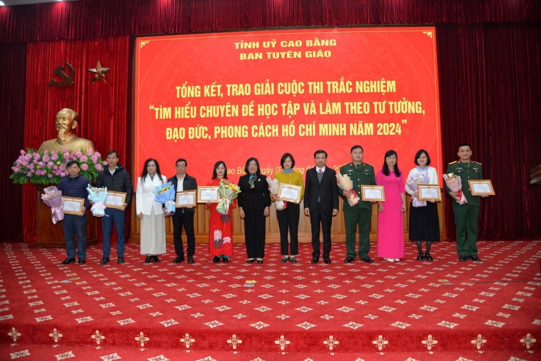 04 12 Lam theo Bac 2