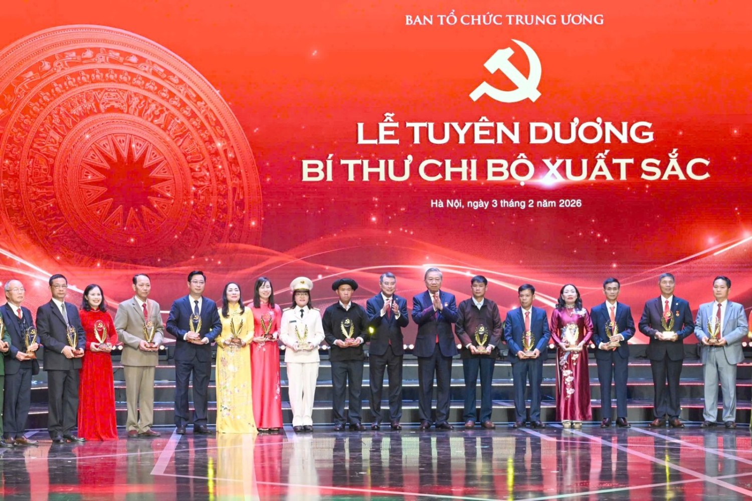 Bi thu Untitled 3 (1)